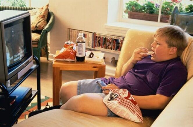 The passive lifestyle of a full boy